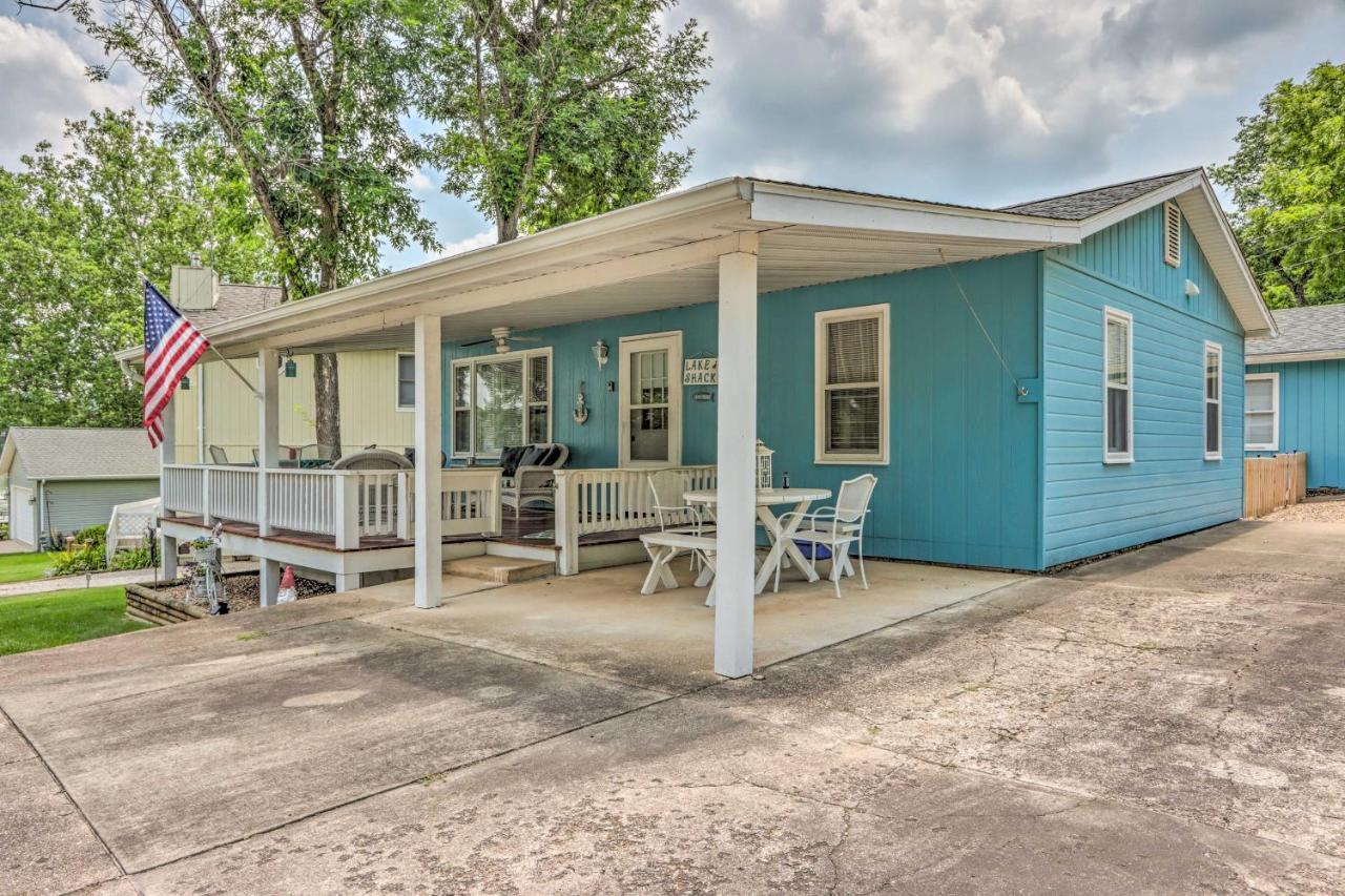 Cheerful Camdenton Cottage Steps To Lake! Exterior photo
