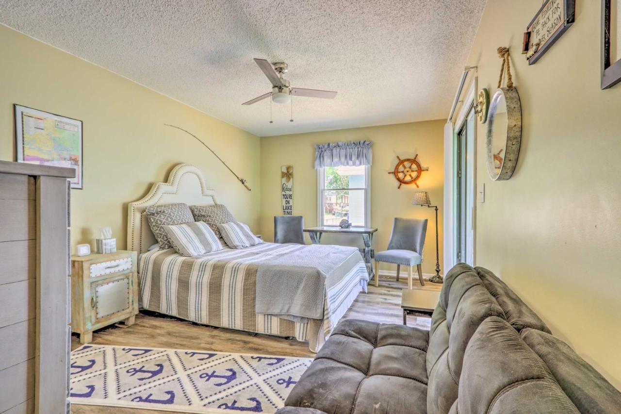 Cheerful Camdenton Cottage Steps To Lake! Exterior photo